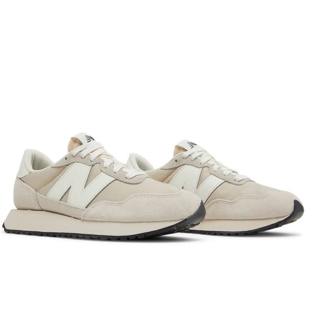 New Balance 237